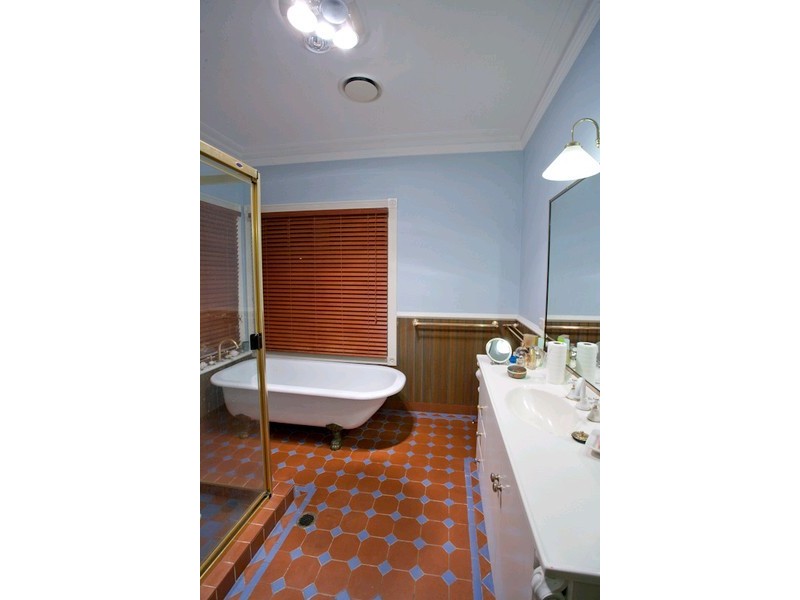 4 Dewberry Place, Eight Mile Plains QLD 4113