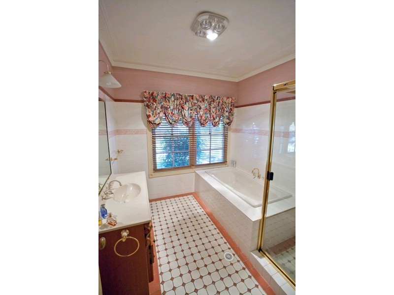 4 Dewberry Place, Eight Mile Plains QLD 4113