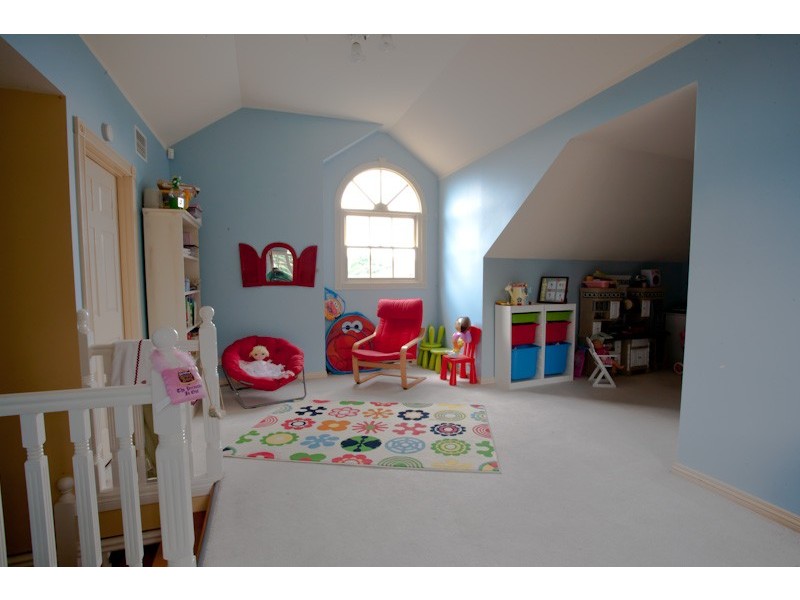 4 Dewberry Place, Eight Mile Plains QLD 4113