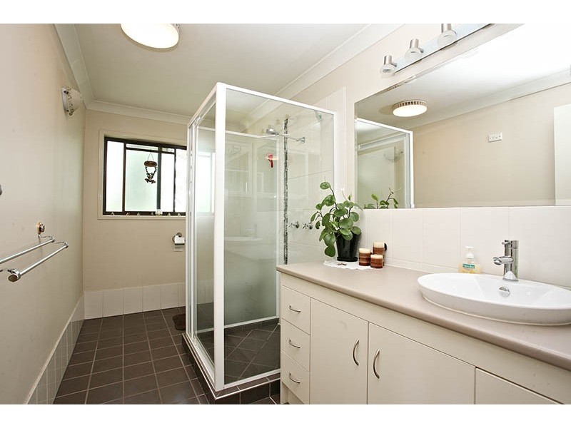 12 Edgehill Crescent, Springwood QLD 4127