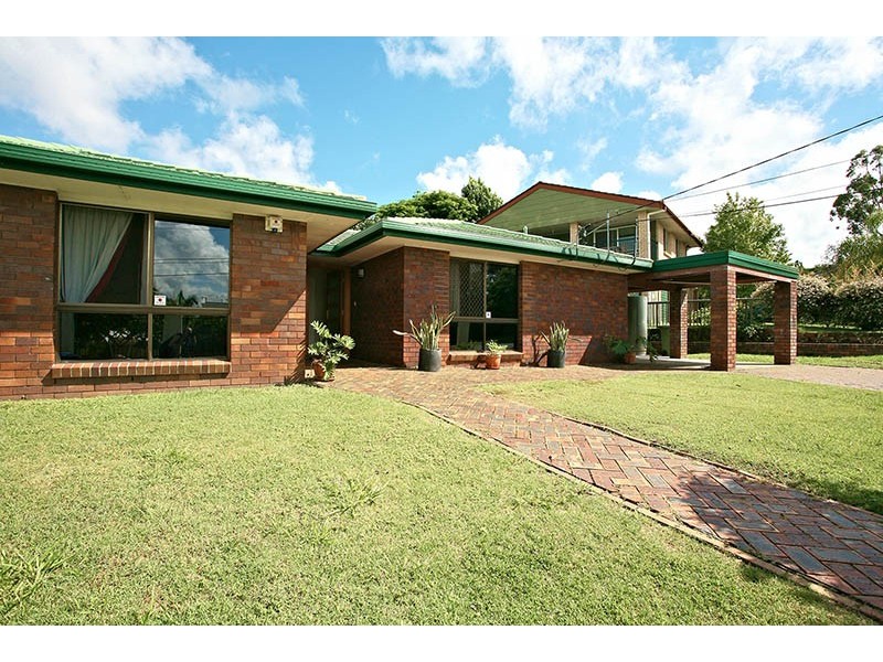 12 Edgehill Crescent, Springwood QLD 4127