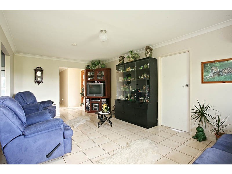 12 Edgehill Crescent, Springwood QLD 4127