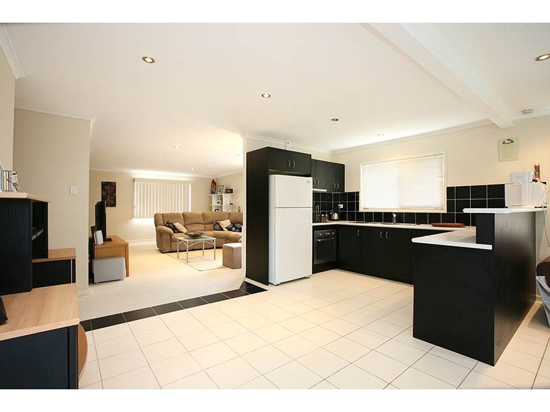 16 Alderbaran Drive, Kingston QLD 4114