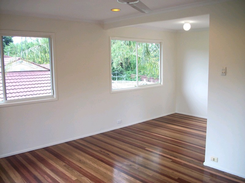 63 Rholanda Crescent, Springwood QLD 4127