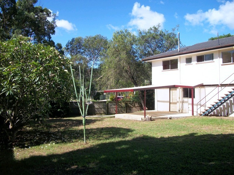 63 Rholanda Crescent, Springwood QLD 4127