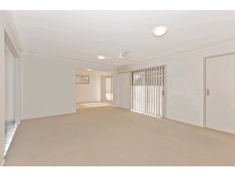 4 Springfield Crescent, Daisy Hill QLD 4127