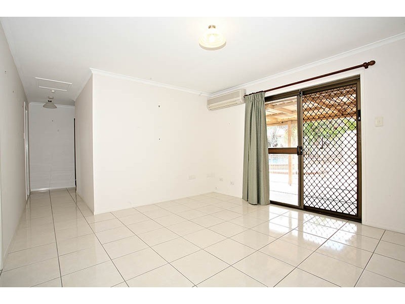 2 Jilbard Drive, Springwood QLD 4127