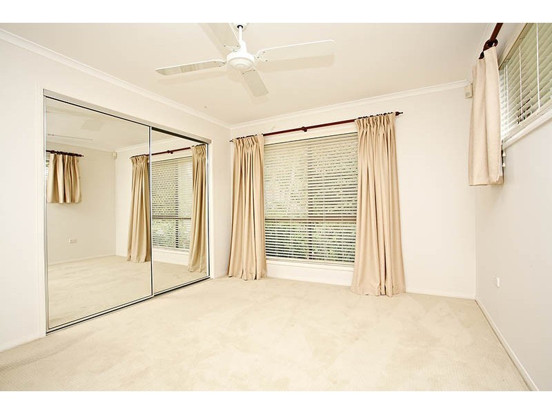 2 Jilbard Drive, Springwood QLD 4127