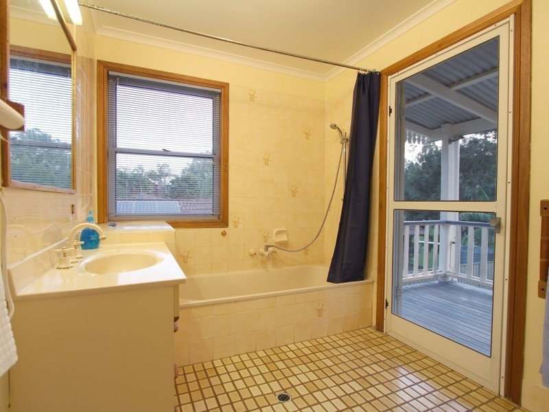 14 Gwandalan Street, Eight Mile Plains QLD 4113