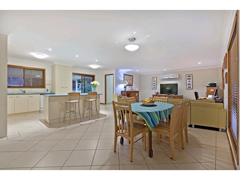 11 Oxley Circuit, Daisy Hill QLD 4127