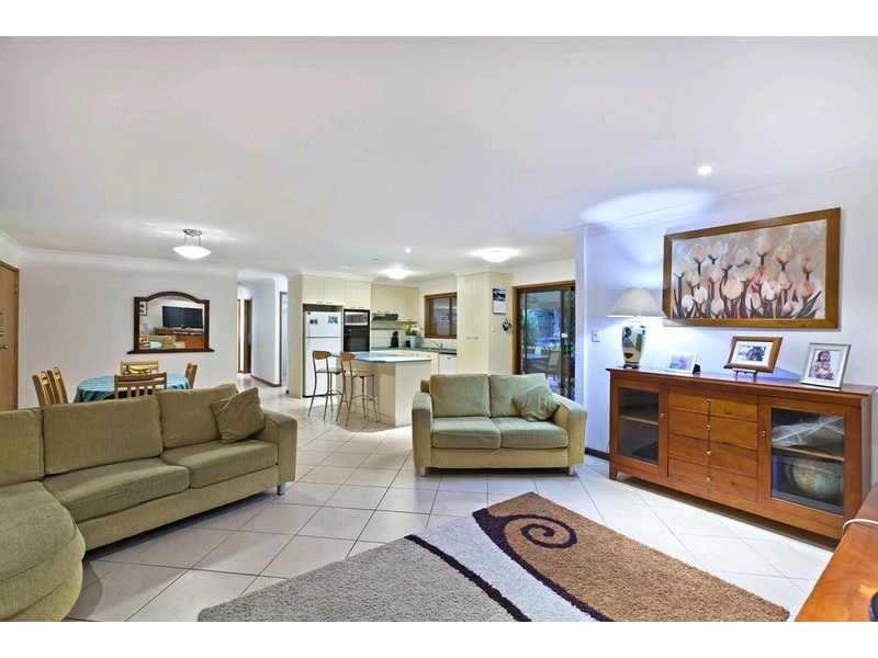 11 Oxley Circuit, Daisy Hill QLD 4127