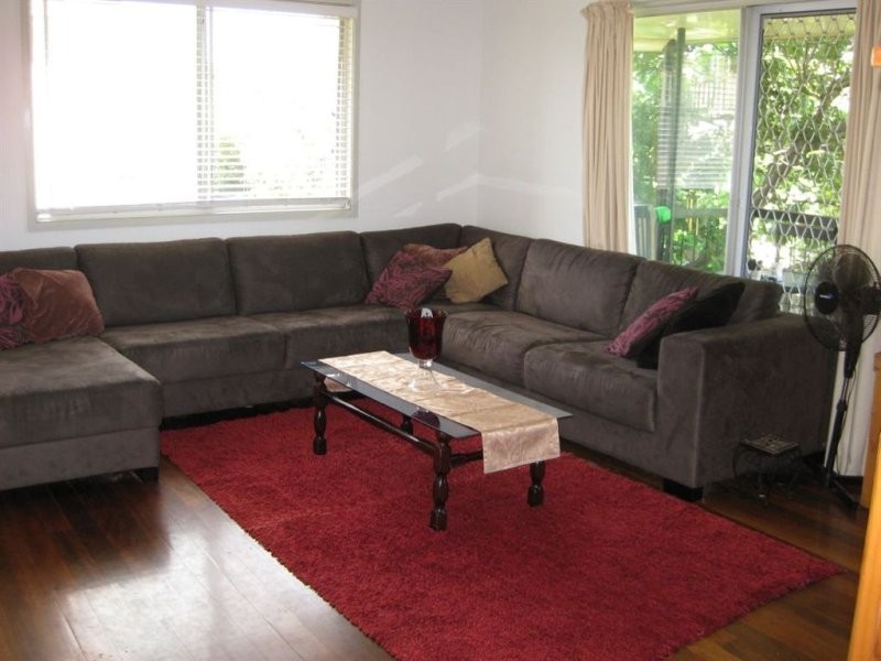 8 Thornhill Street, Springwood QLD 4127