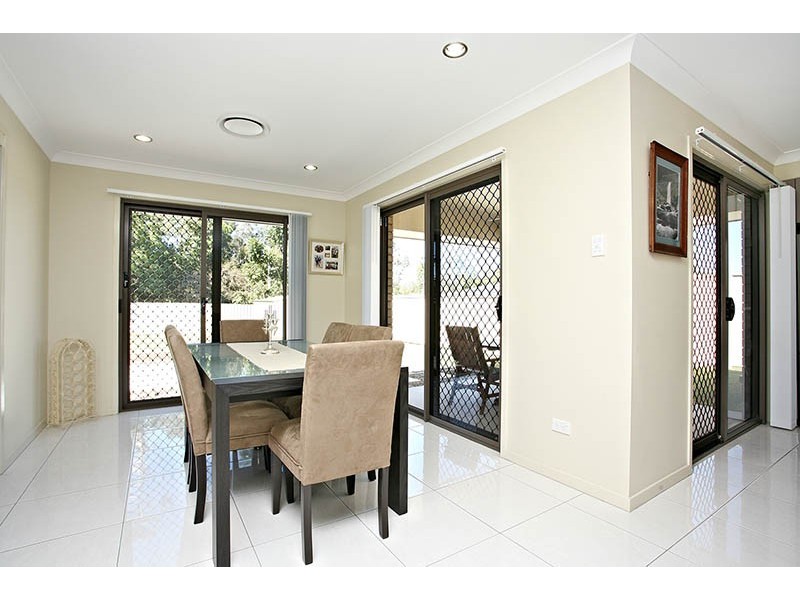 32 Allamanda Drive, Daisy Hill QLD 4127