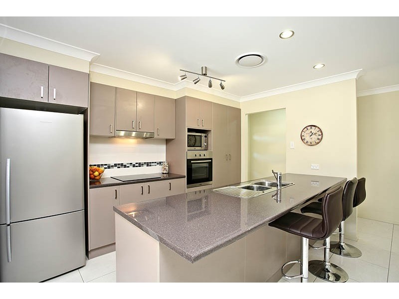 32 Allamanda Drive, Daisy Hill QLD 4127