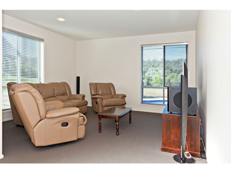 11 Nanny Shailer Street, Daisy Hill QLD 4127