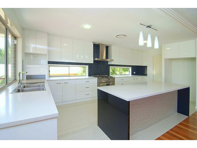 15 Baxton Place, Shailer Park QLD 4128