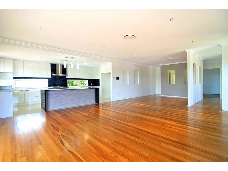 15 Baxton Place, Shailer Park QLD 4128