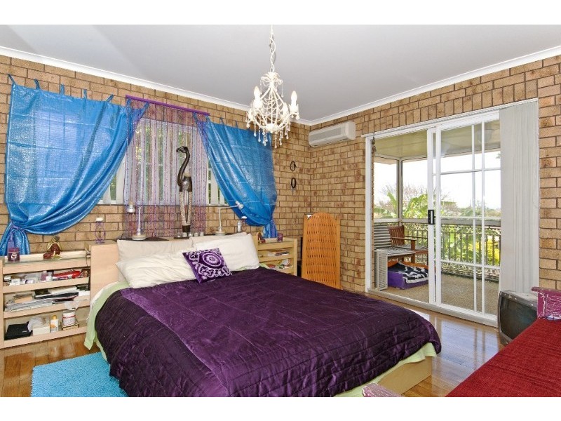 24 Jania Street, Redland Bay QLD 4165