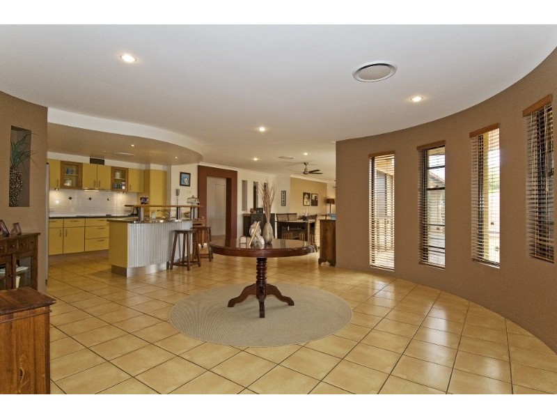 4 Bush Cherry Place, Thornlands QLD 4164