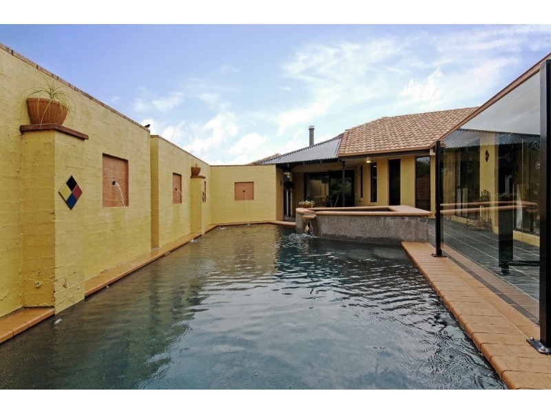 4 Bush Cherry Place, Thornlands QLD 4164