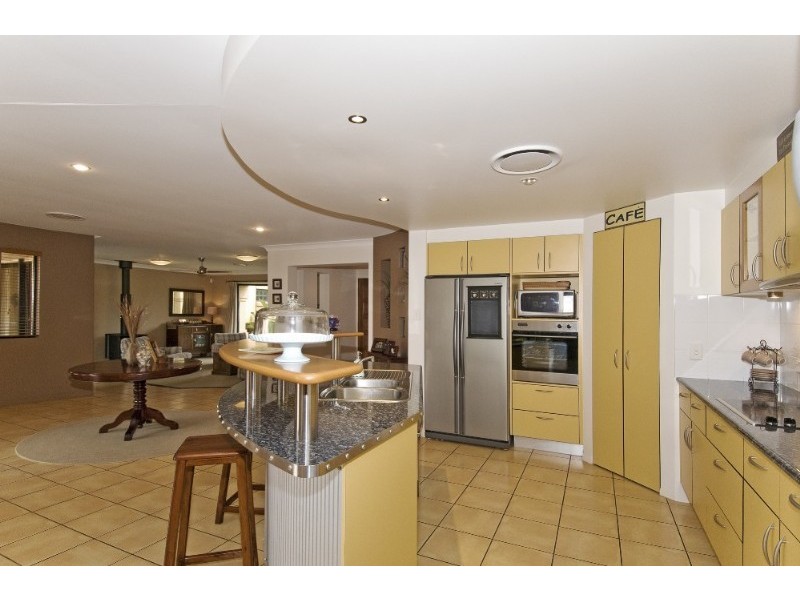 4 Bush Cherry Place, Thornlands QLD 4164