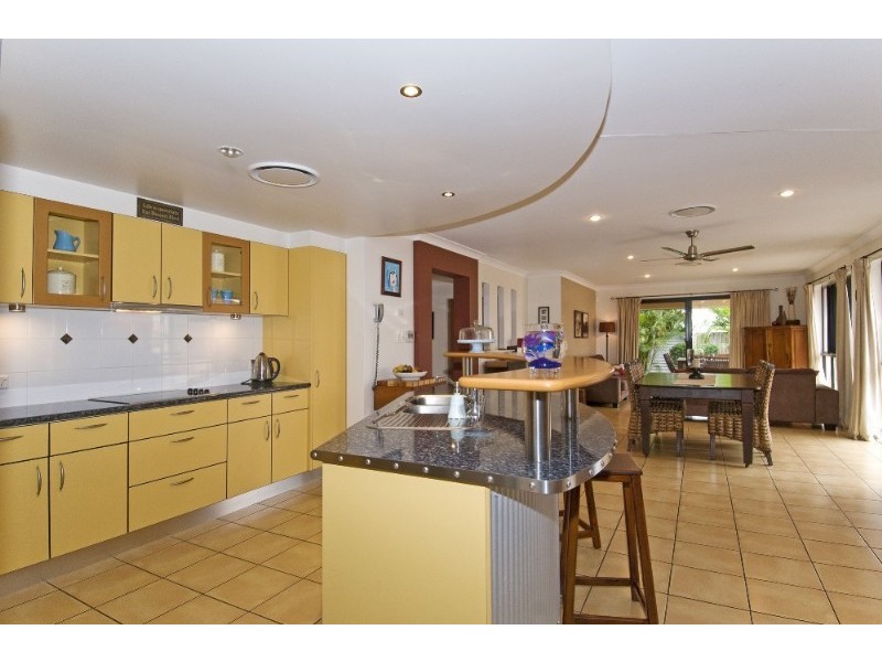 4 Bush Cherry Place, Thornlands QLD 4164