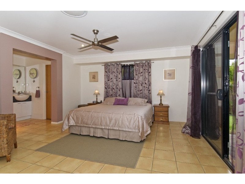 4 Bush Cherry Place, Thornlands QLD 4164