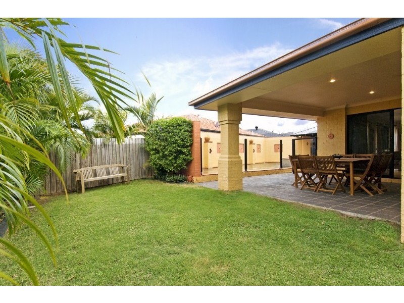 4 Bush Cherry Place, Thornlands QLD 4164