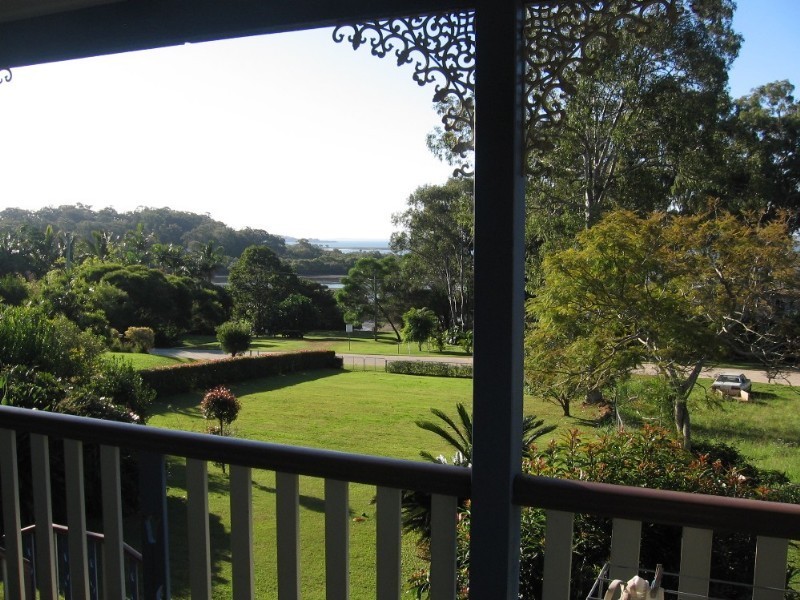 49 Halcyon Street, Lamb Island QLD 4184