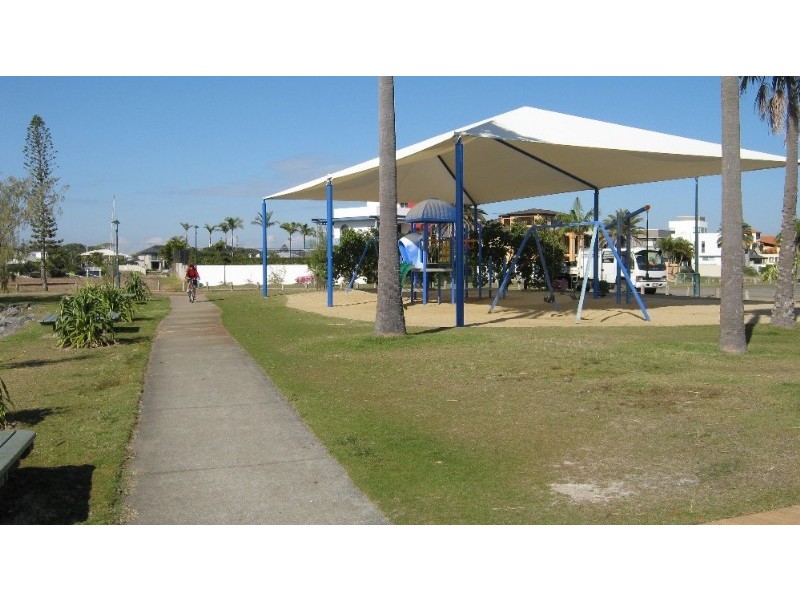 32 Little Shore Street, Cleveland QLD 4163