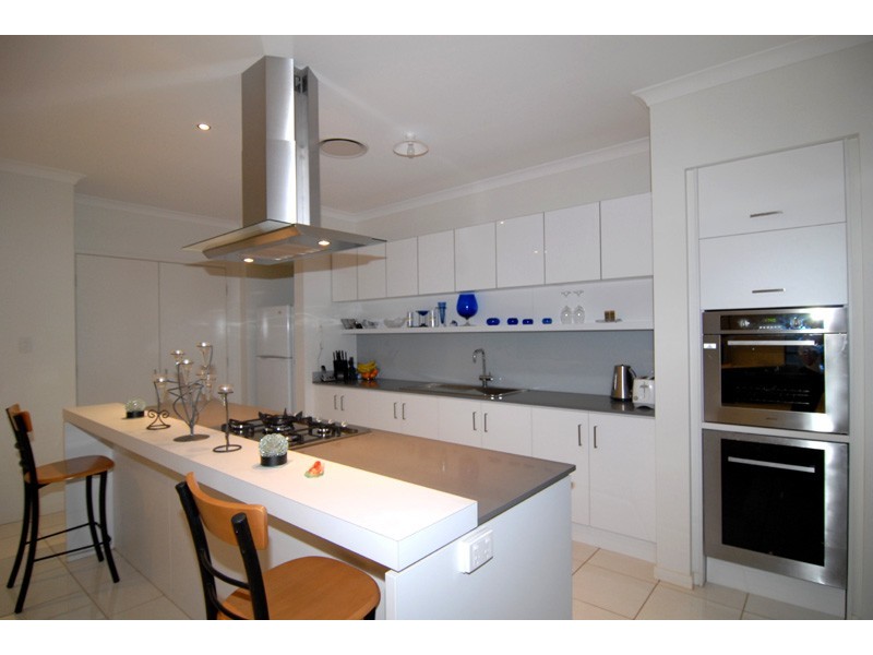 16 Hayman Street, Redland Bay QLD 4165