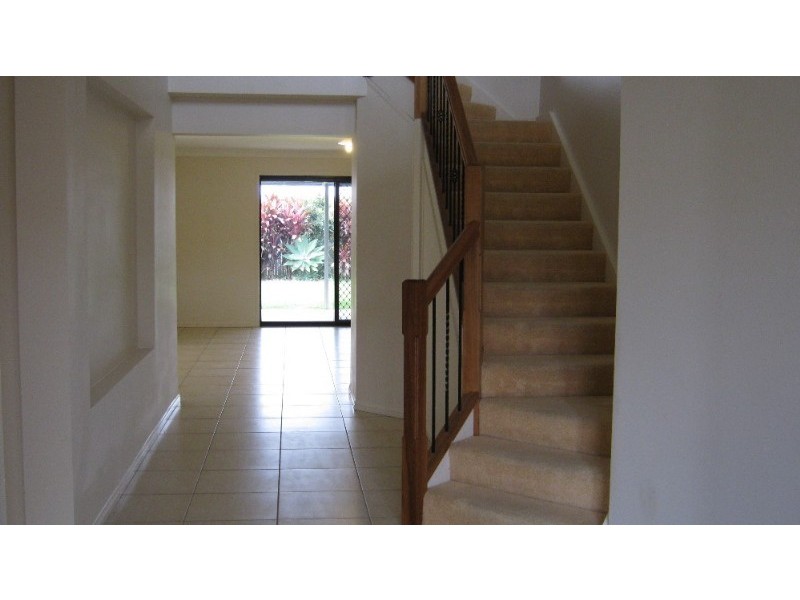 19 Sandy Cove Place, Redland Bay QLD 4165