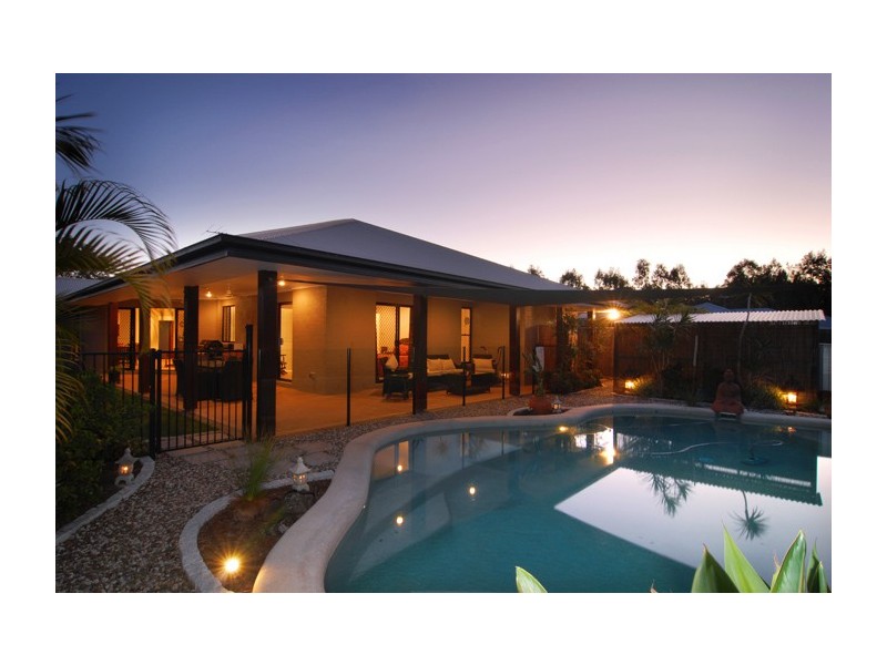 67 Seaholly Crescent, Victoria Point QLD 4165