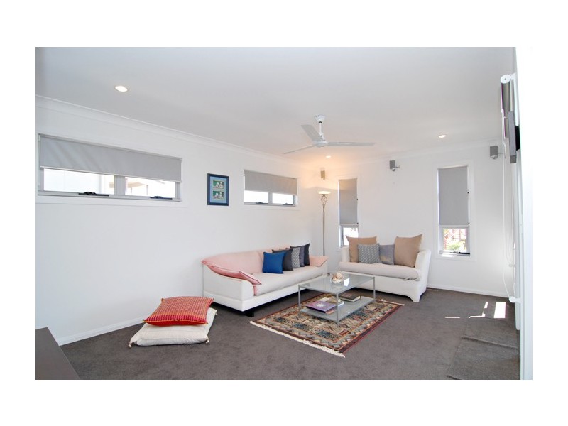 10 Melrose Court, Redland Bay QLD 4165