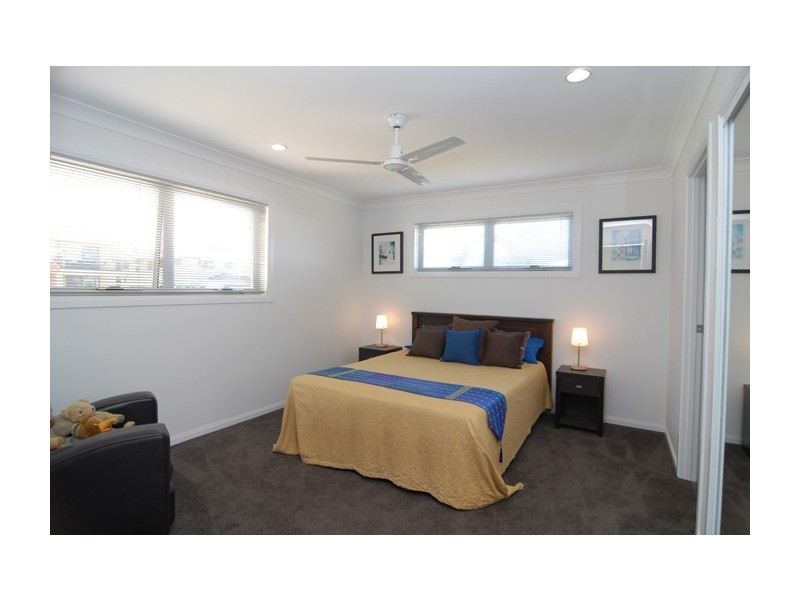 10 Melrose Court, Redland Bay QLD 4165