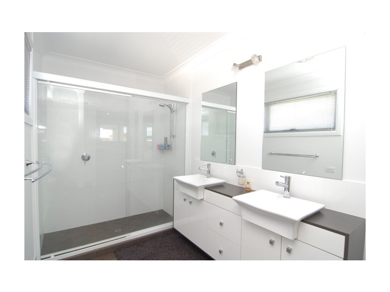 10 Melrose Court, Redland Bay QLD 4165