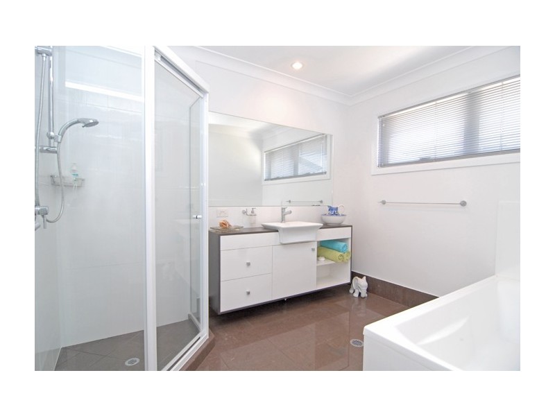 10 Melrose Court, Redland Bay QLD 4165