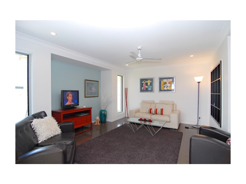 10 Melrose Court, Redland Bay QLD 4165