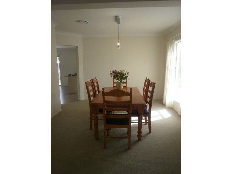 3 Cobby Court, Redland Bay QLD 4165