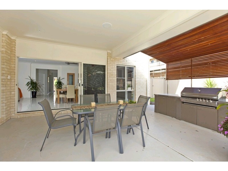 3 Huntly Place, Redland Bay QLD 4165