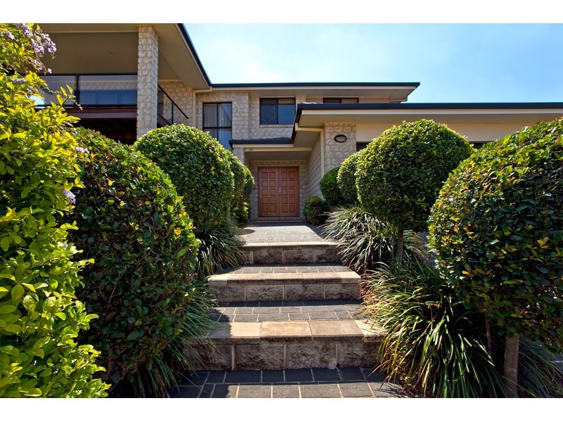 16 Irwin Place, Redland Bay QLD 4165