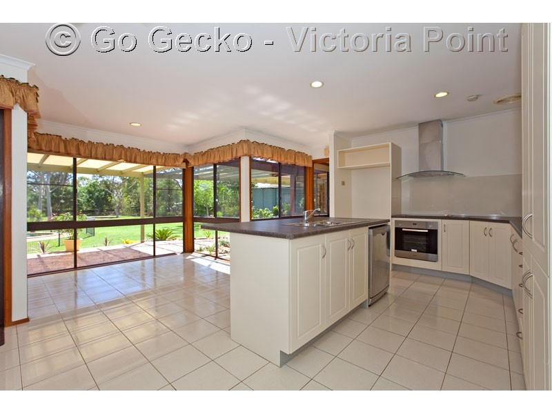 12 Oakwood Street, Capalaba QLD 4157