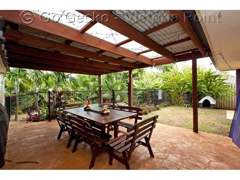 4 Montrose Place, Redland Bay QLD 4165