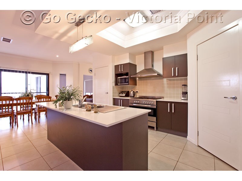 11 Highland Street, Redland Bay QLD 4165