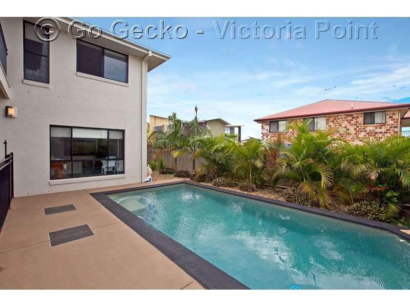 11 Highland Street, Redland Bay QLD 4165