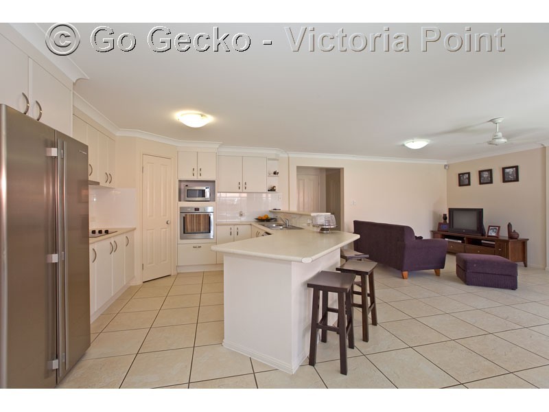 37 Ebony Crescent, Redland Bay QLD 4165