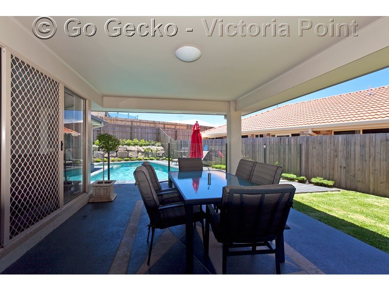 37 Ebony Crescent, Redland Bay QLD 4165