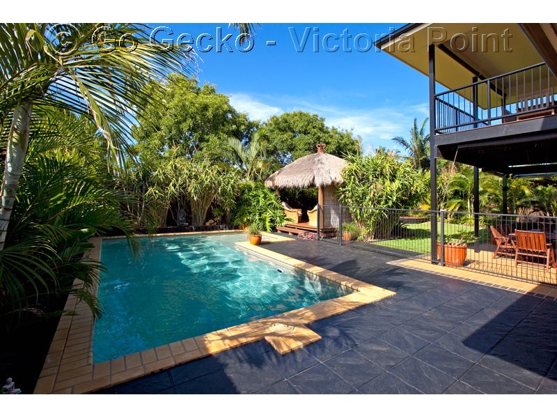 2 Seagrass Place, Redland Bay QLD 4165