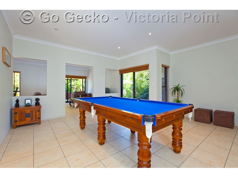 2 Seagrass Place, Redland Bay QLD 4165