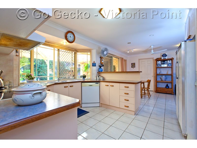 82 Pitt Street, Redland Bay QLD 4165